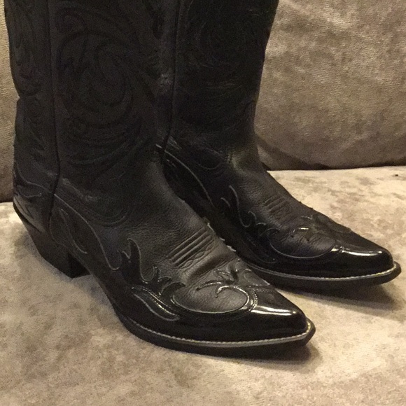 Ariat Shoes - Ariat cowboy boots